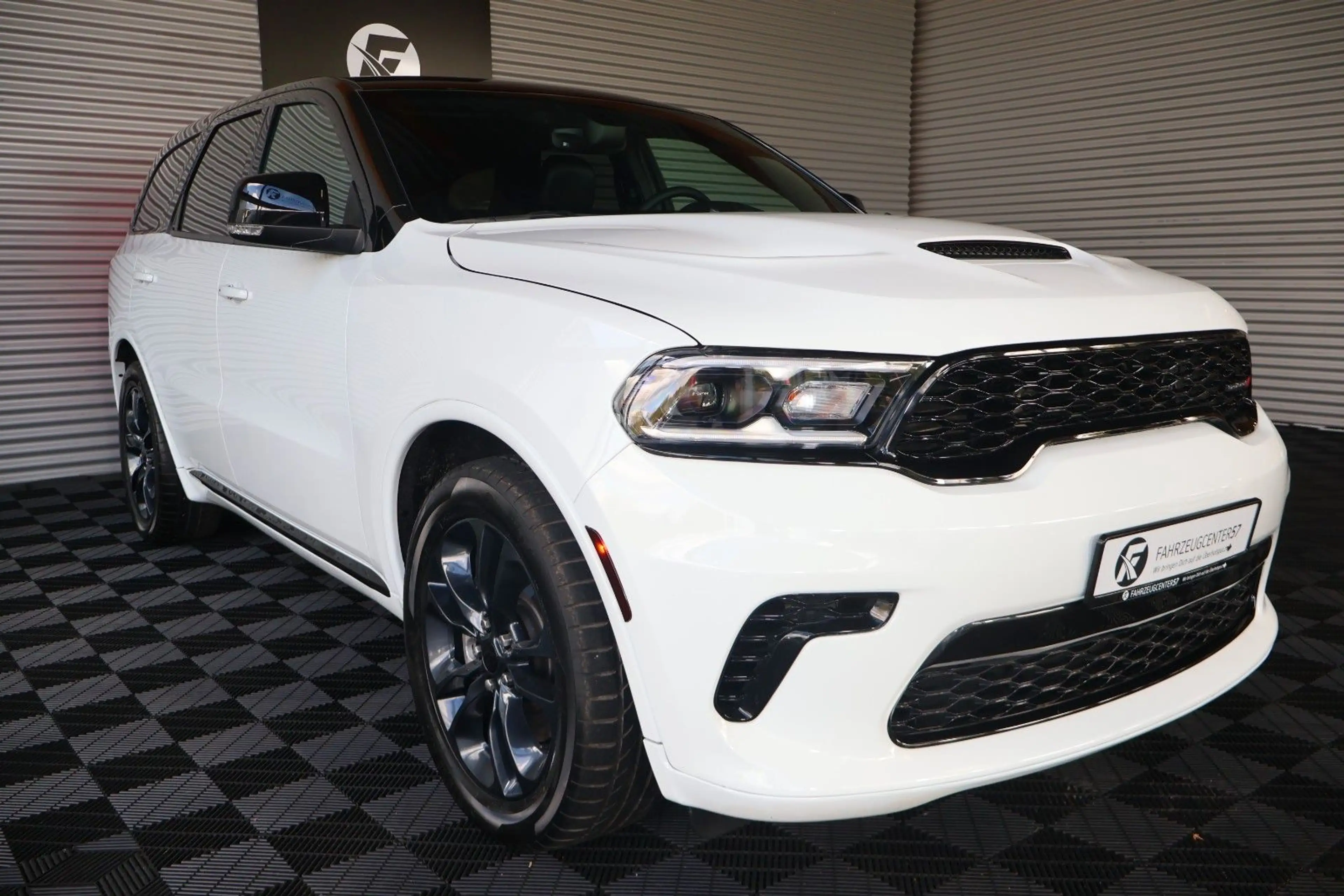 Dodge Durango Pursuit 5.7/CARPLAY/7-SITZER/RFK/LPG — photo 6