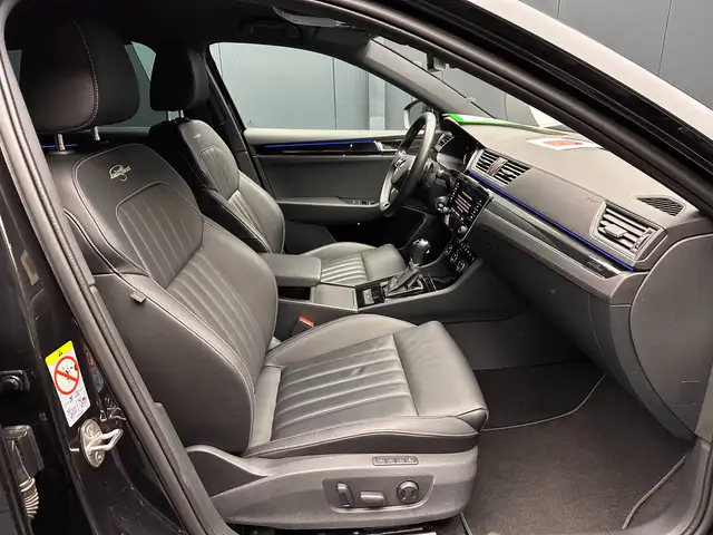 Skoda Superb view 9