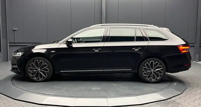 Skoda Superb view 2