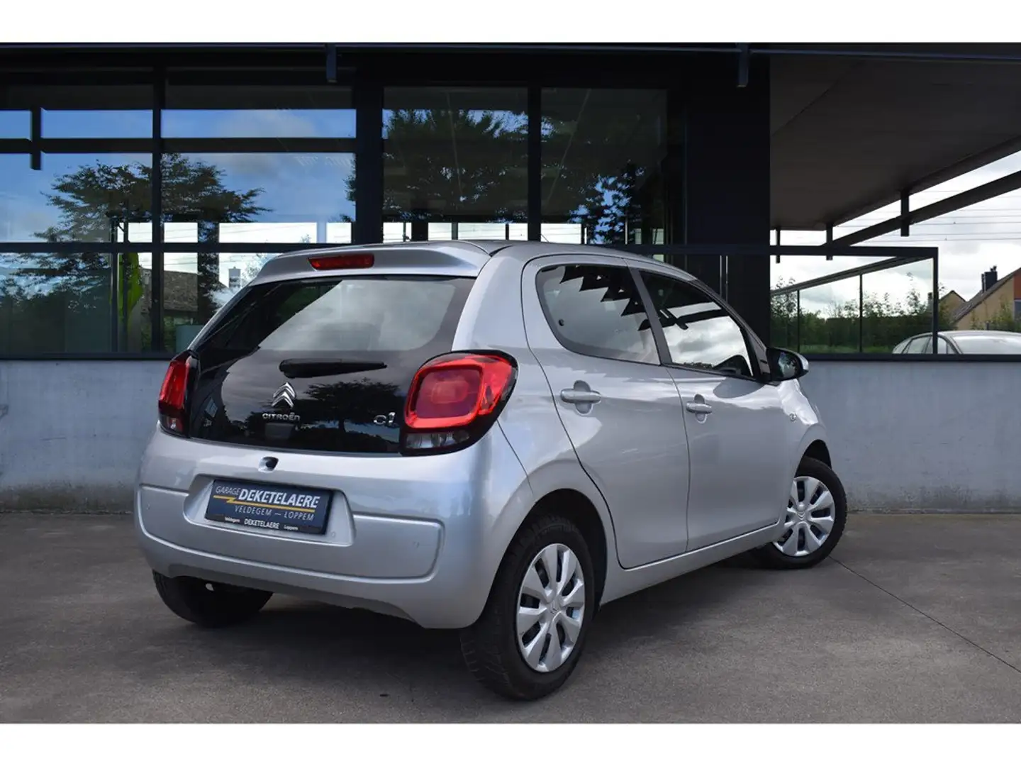 Citroen C1 PureTech Shine 5D *Airco*CruiseControl*Parkeersen - 2