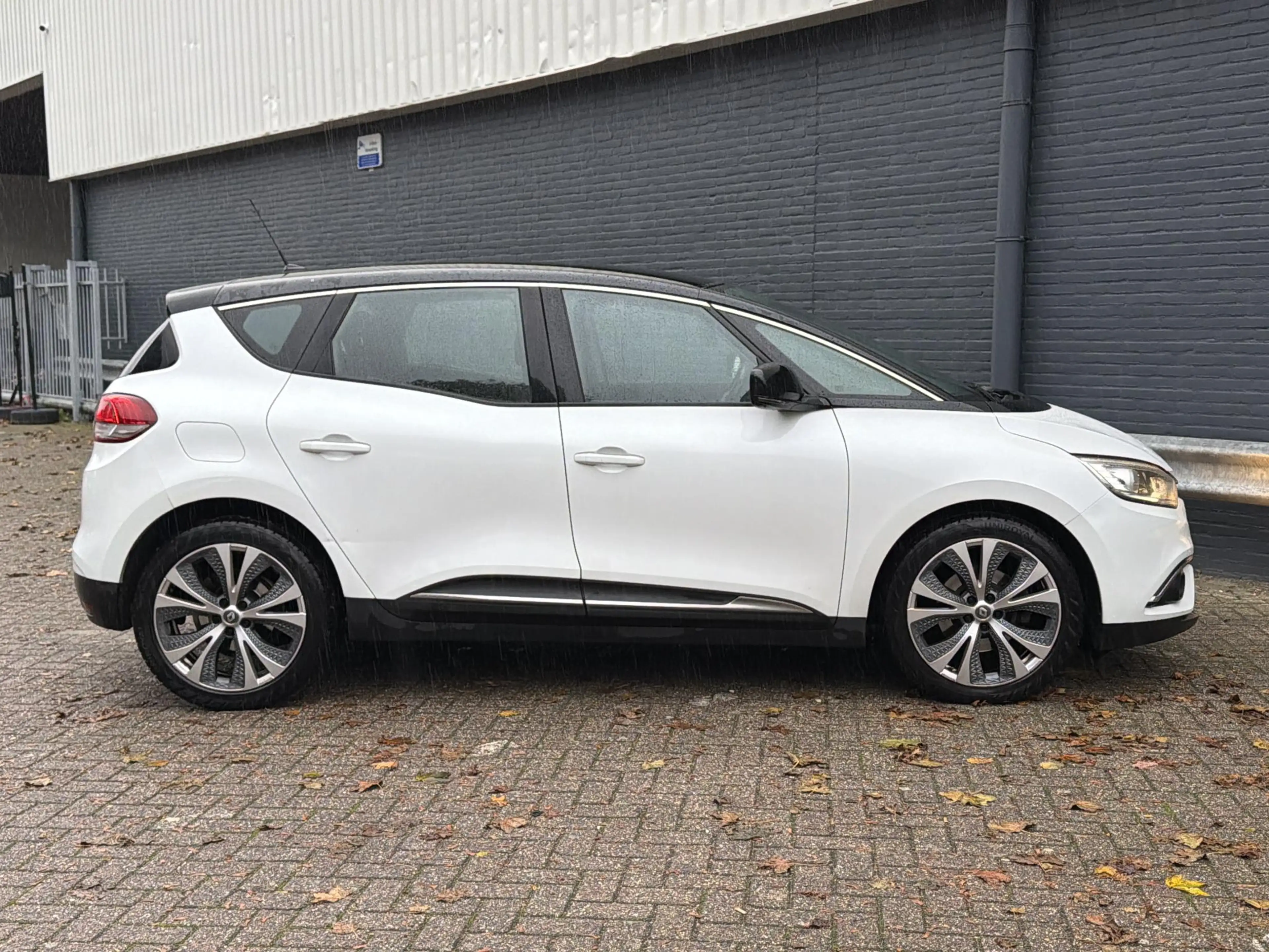 Renault Scenic 1.2 TCe Intens — photo 8