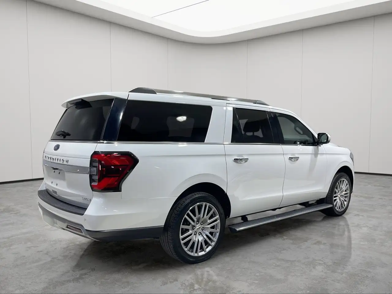 Ford Expedition снимка Ford Expedition