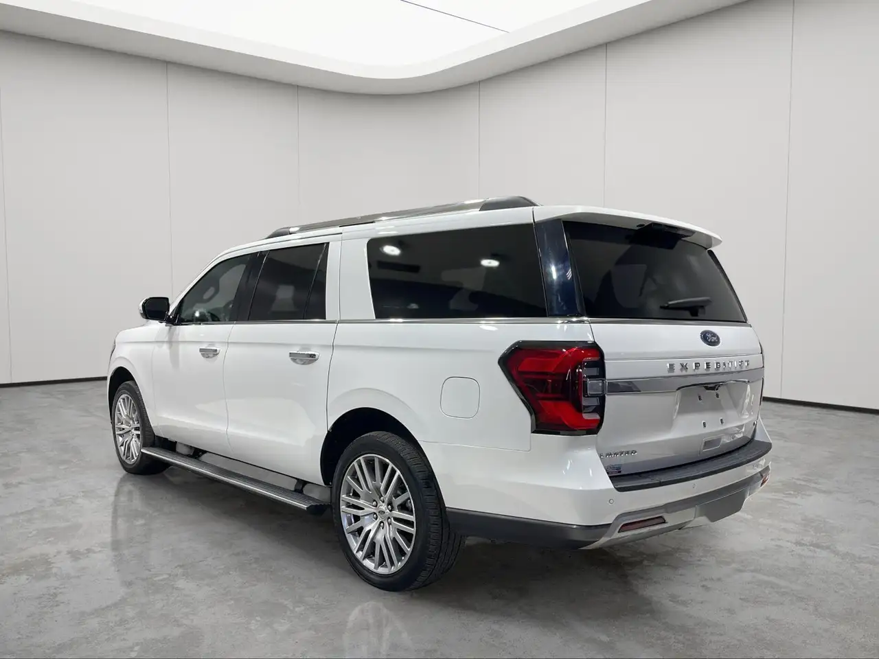 Ford Expedition снимка Ford Expedition
