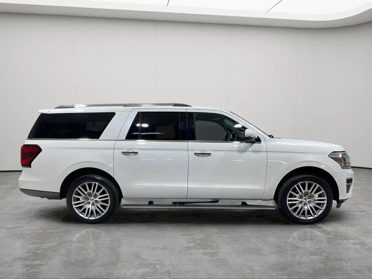 Ford Expedition снимка Ford Expedition