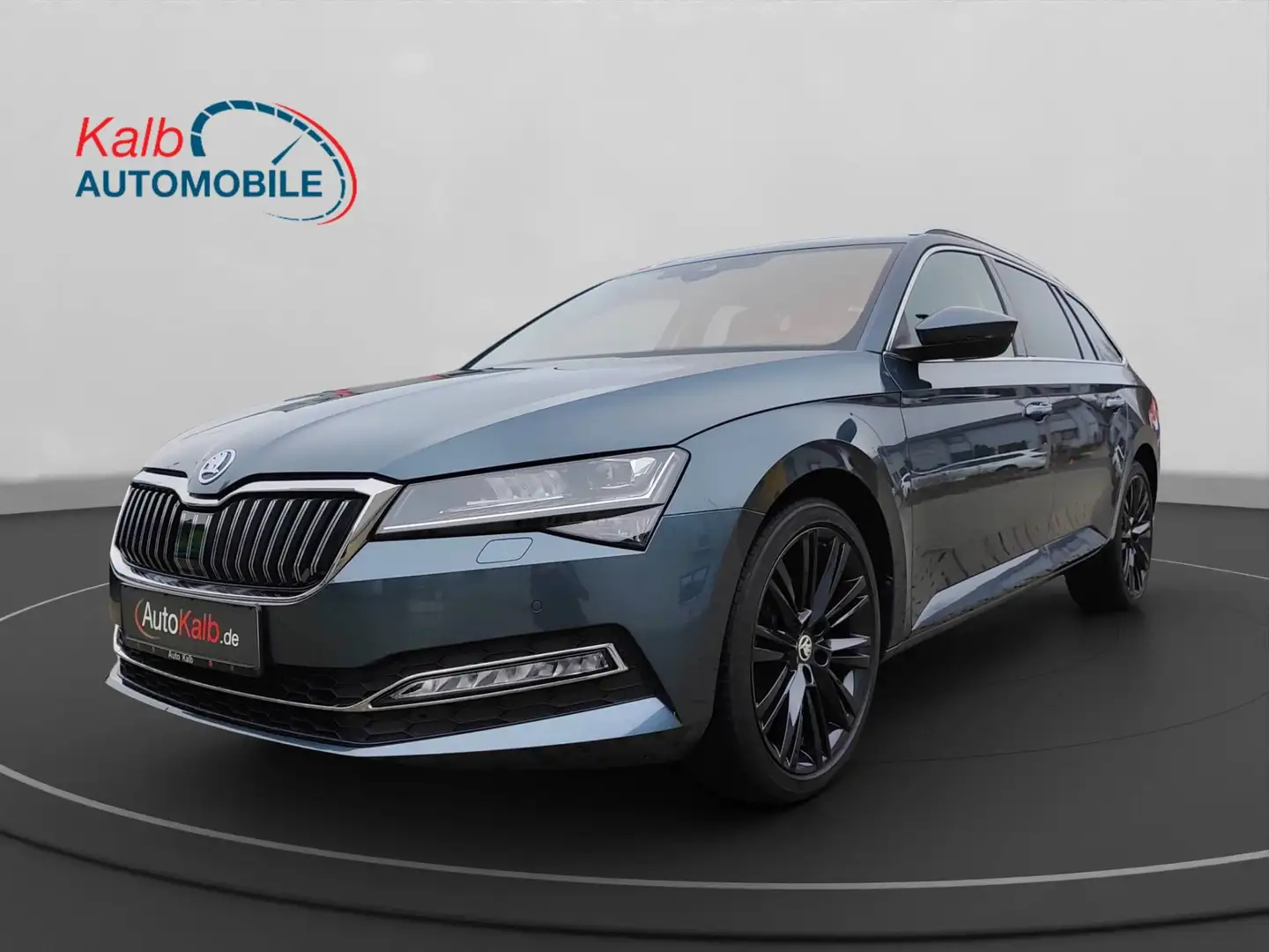 Skoda Superb SUPERB COMBI 2.0TDI DSG 4x4 PREMIUM EDITION+AHK Gris - 1
