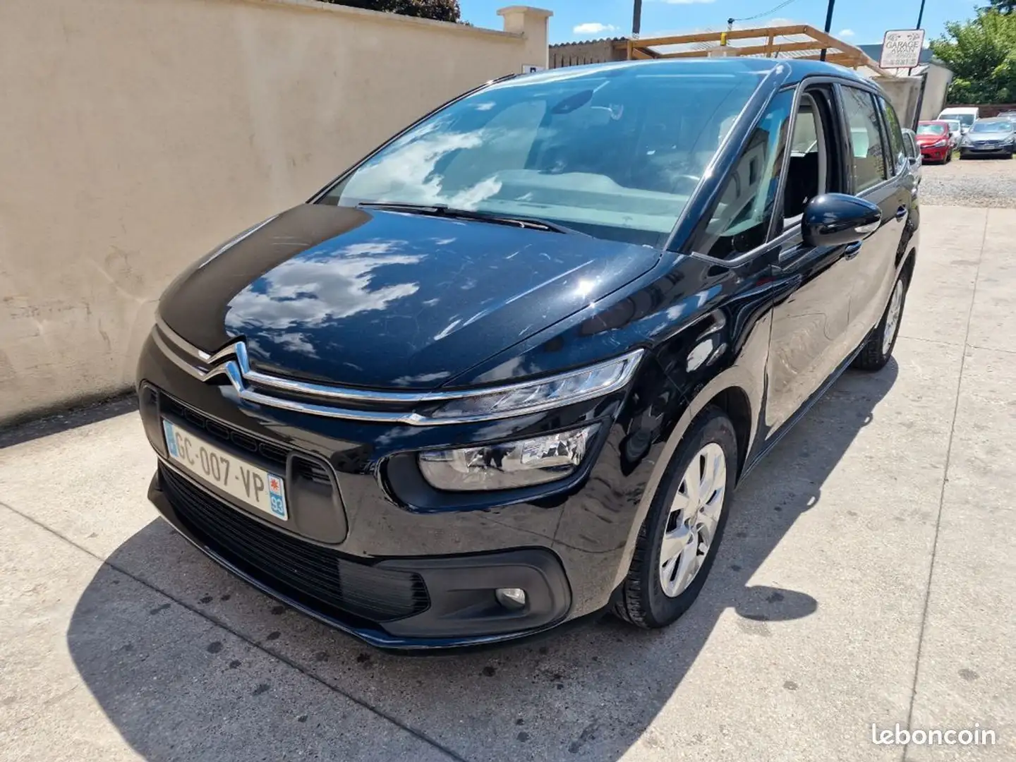 Citroen Grand C4 Picasso SpaceTourer 1.2 essence 130ch 7places business Schwarz - 1