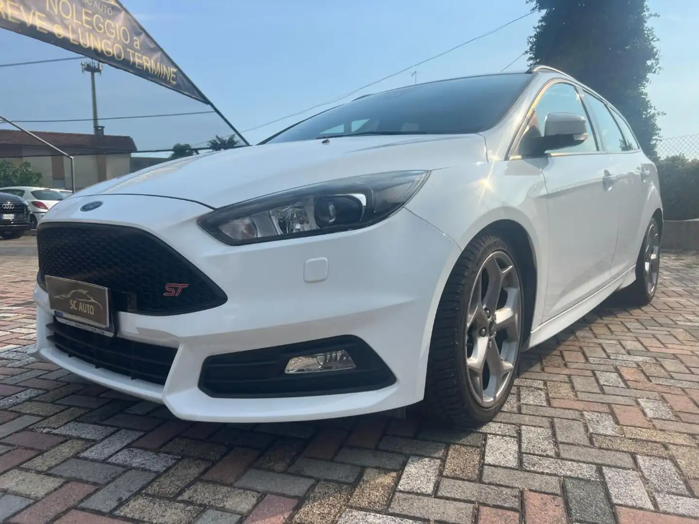 Ford Focus 2.0 TDCi 185cv  SW ST Blanc - 1