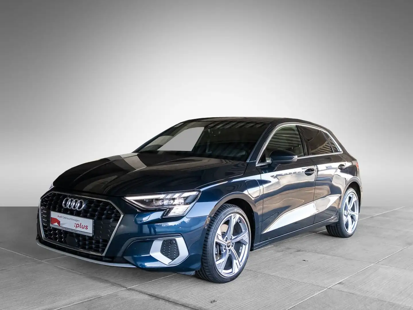 Audi A3 40 TFSI e advanced Matrix HUD Pano Blau - 2