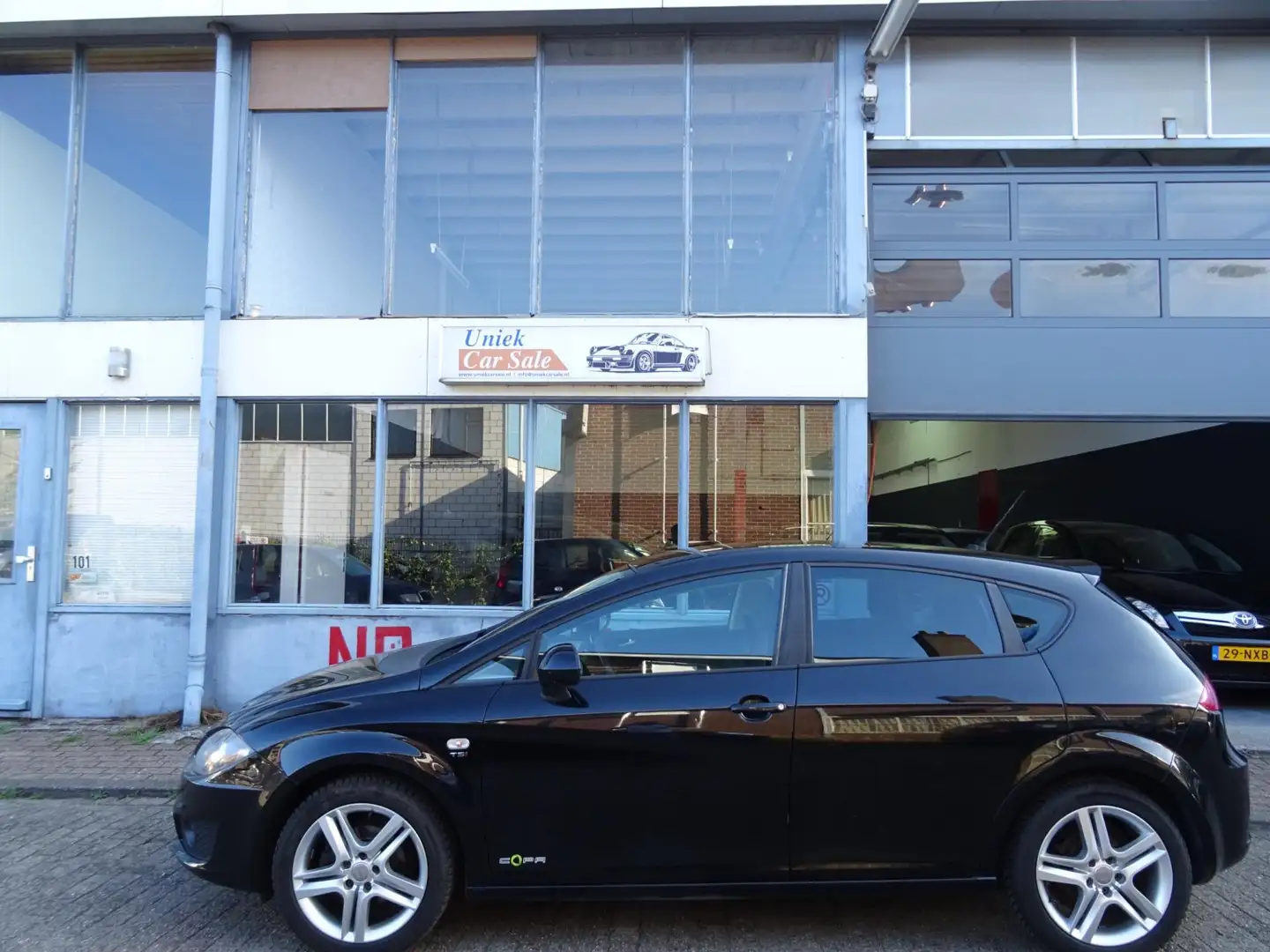SEAT Leon 1.2 TSI Ecomotive Businessline COPA Schwarz - 2