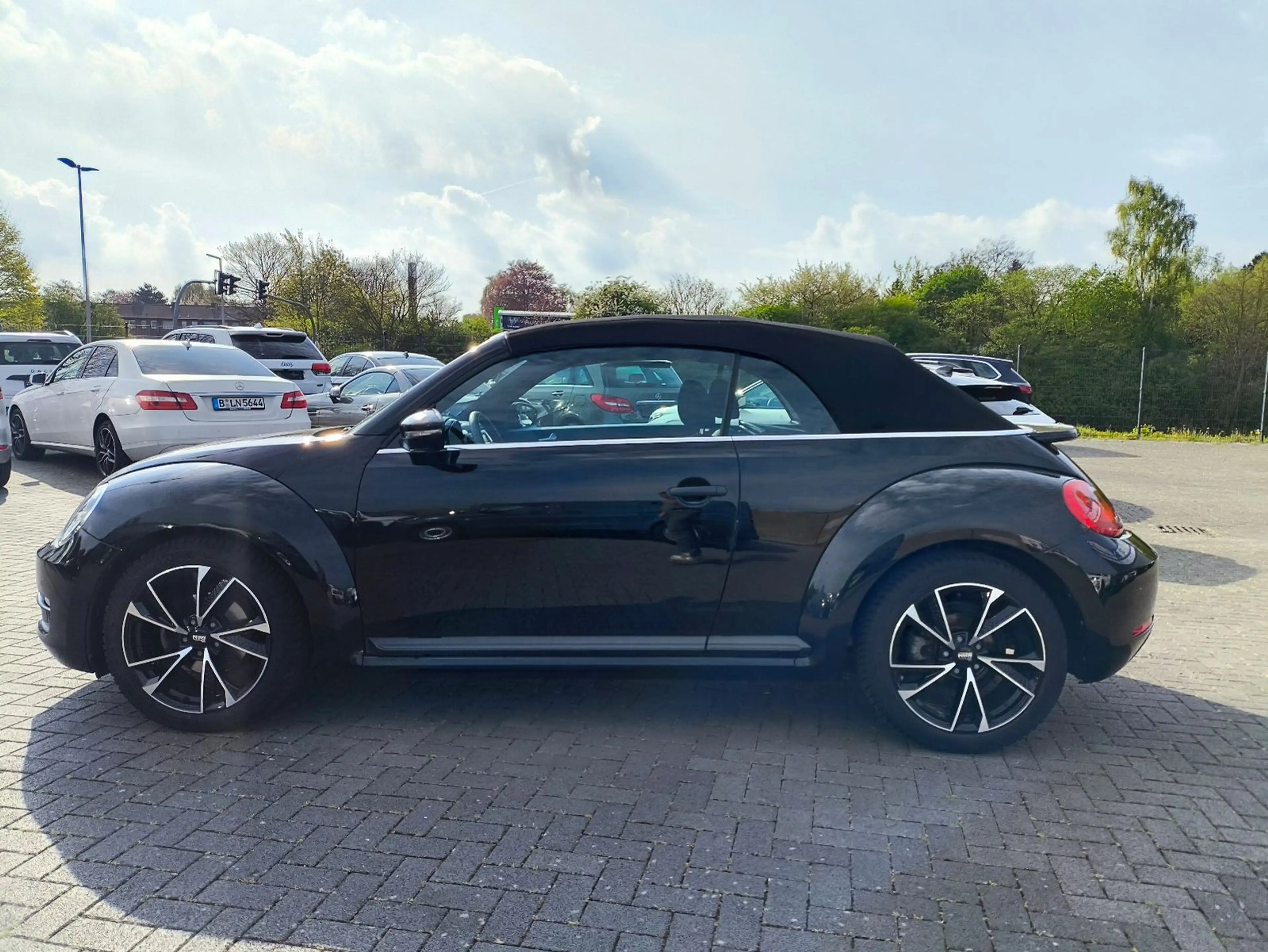 Volkswagen Beetle Cabriolet,2 HAND,KLIMA,PDC,WINDSCHOTT — photo 8
