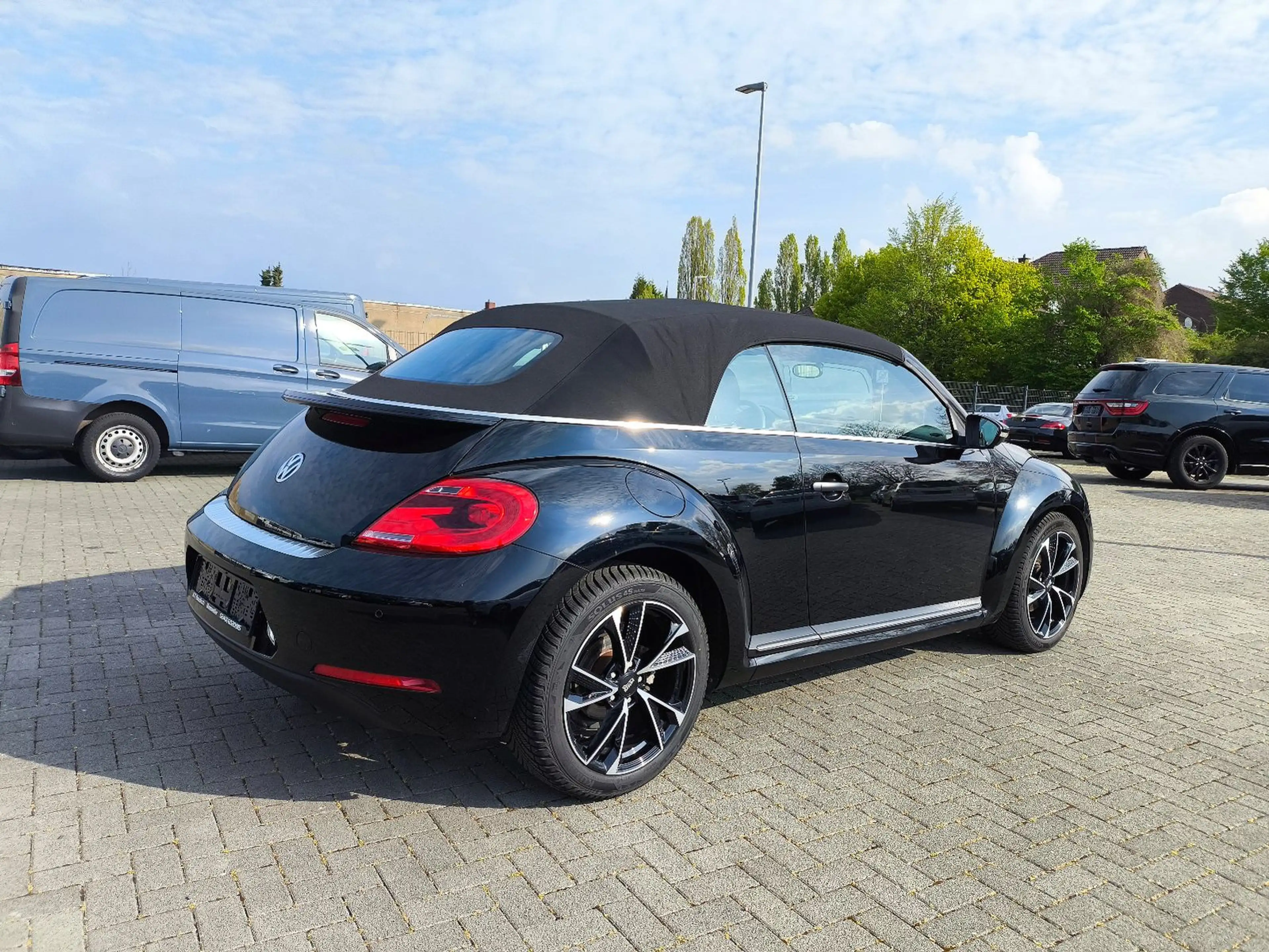 Volkswagen Beetle Cabriolet,2 HAND,KLIMA,PDC,WINDSCHOTT — photo 5