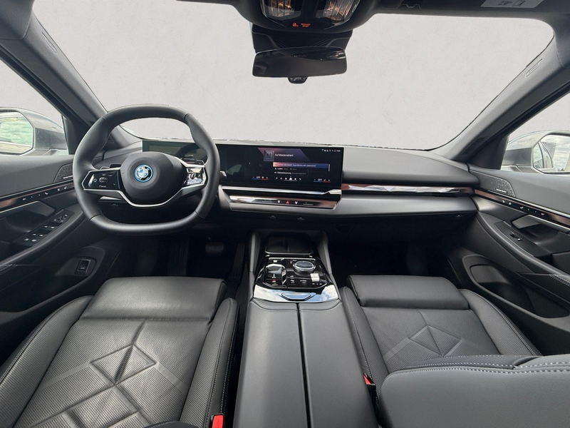 BMW 550 e xDrive + GARANTIE-bis-12.2029 — photo 11