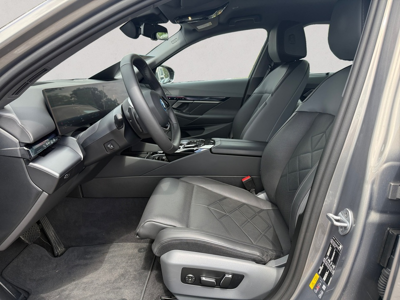 BMW 550 e xDrive + GARANTIE-bis-12.2029 — photo 10