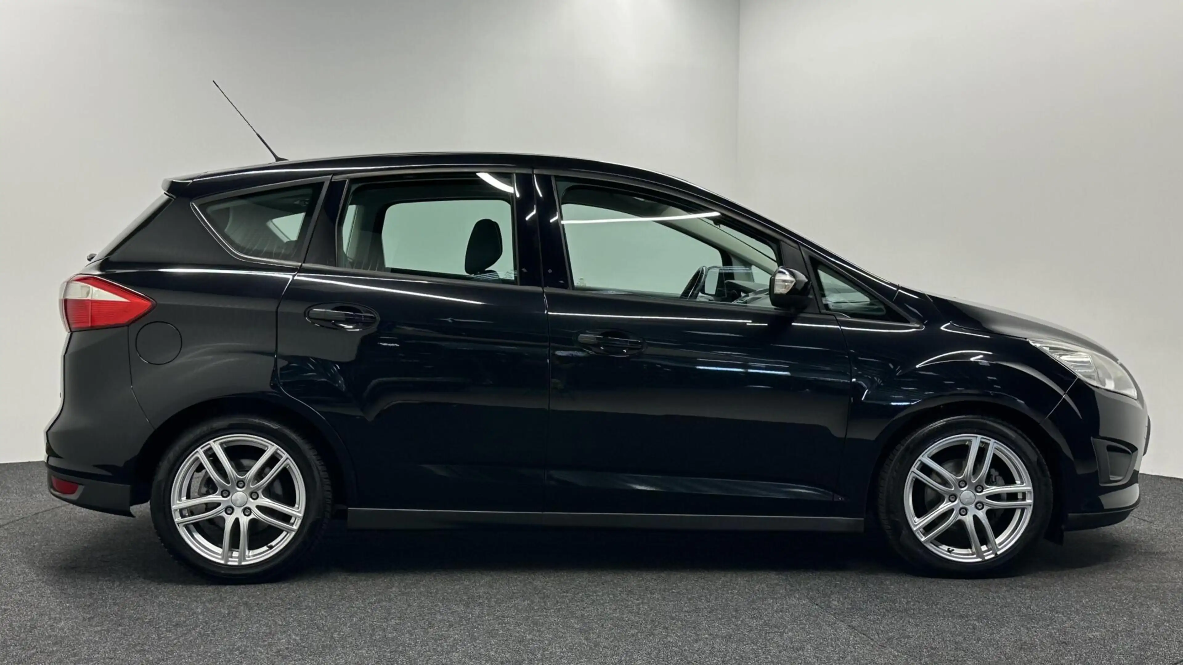 Ford C-Max 1.0 Titanium AIRCO CRUISE LM. — photo 9