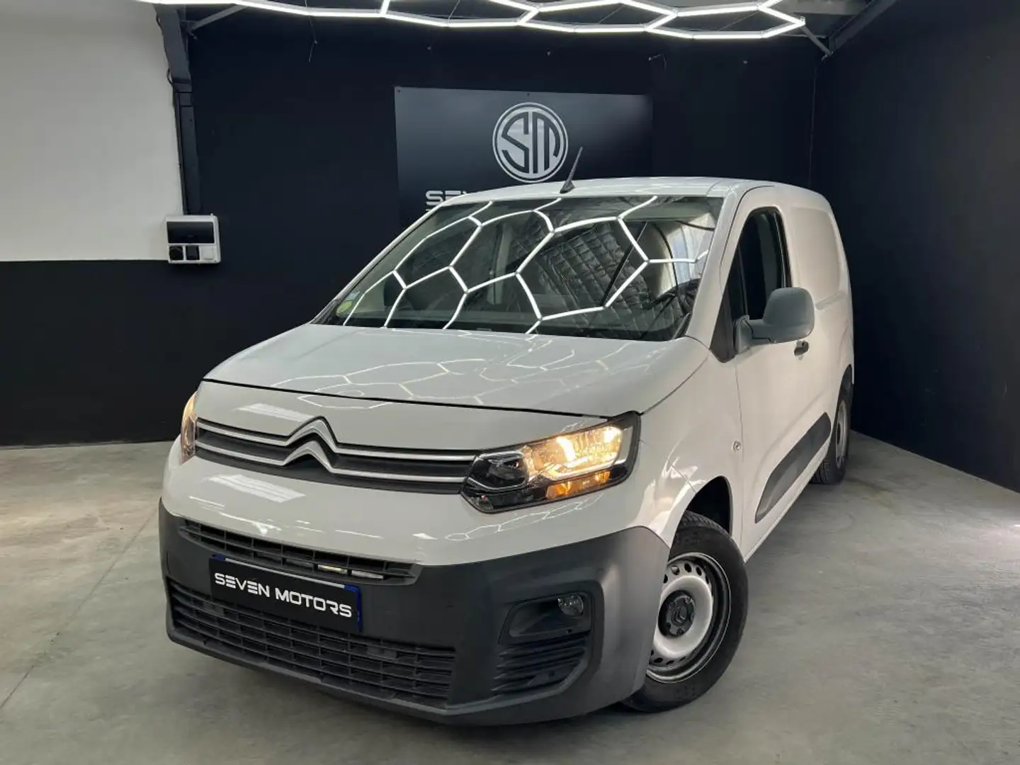 Citroen Berlingo 1.6 BlueHDi S\u0026S - 100CV - FOURGON- CAMÉRA DE RECUL - CHARGE UTILE 650 KG - GARANTIE Blanco - 1