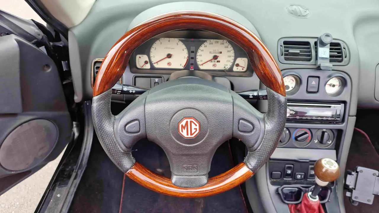 MG MGF 1.8i 75th Anniversary met nwe Hydragasbollen rondom., foto 8