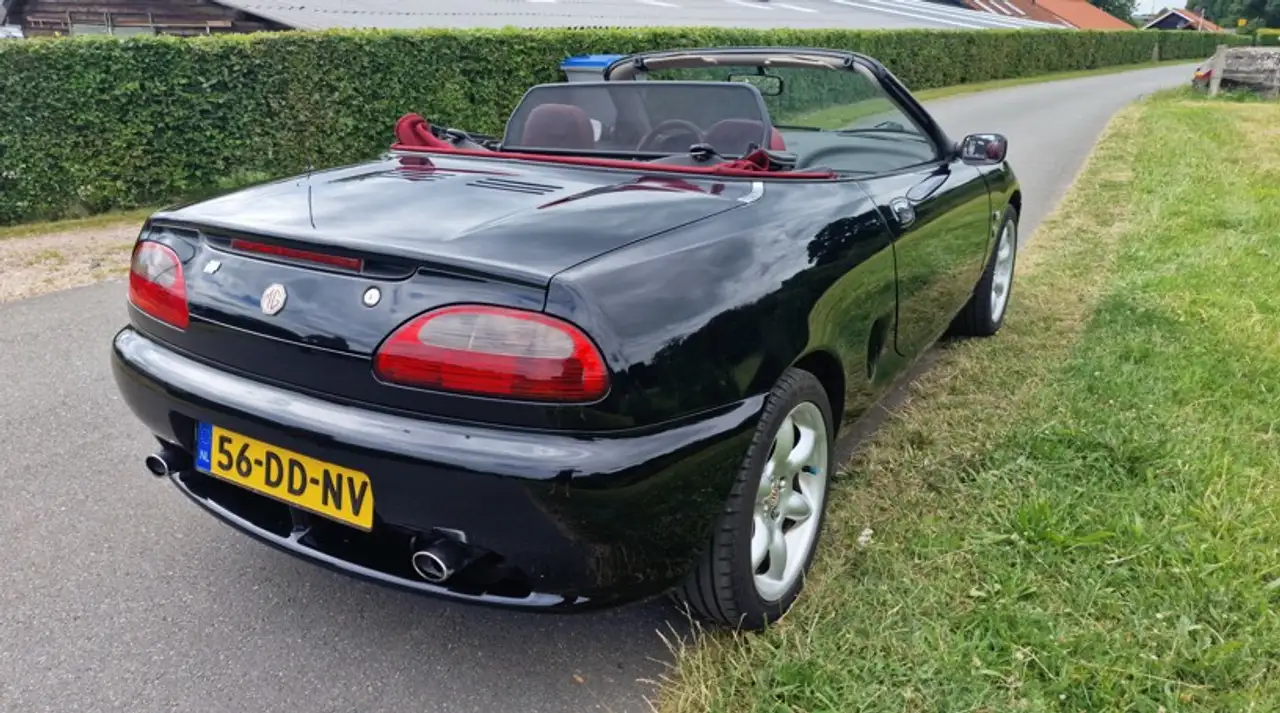 MG MGF 1.8i 75th Anniversary met nwe Hydragasbollen rondom., foto 4