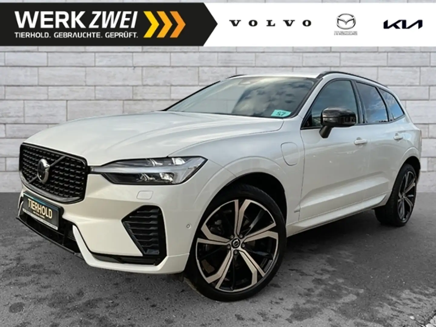 Volvo XC60 T8 Ultimate Dark Plug-In AWD AHK ACC HUD Weiß - 1