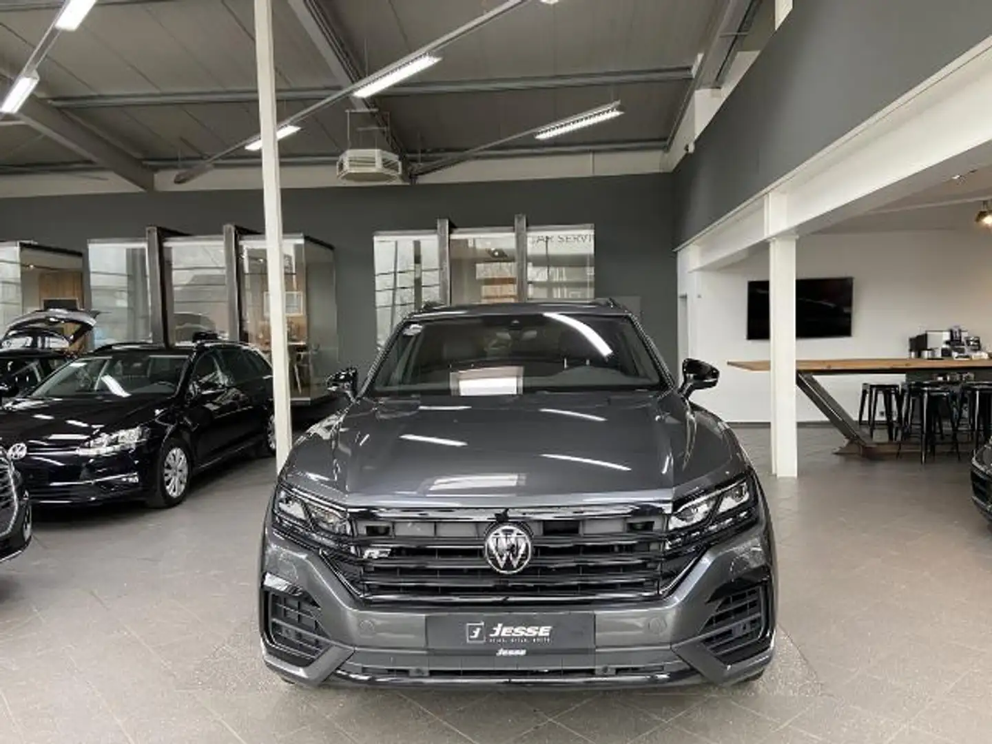 Volkswagen Touareg 3.0 V6 TDI R-Line 4M Matrix ACC Virtual AHK Grau - 2