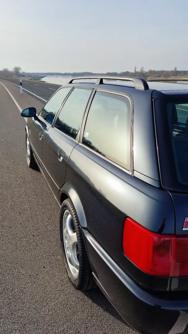 Audi RS2 Avant (P1) Schwarz - 2