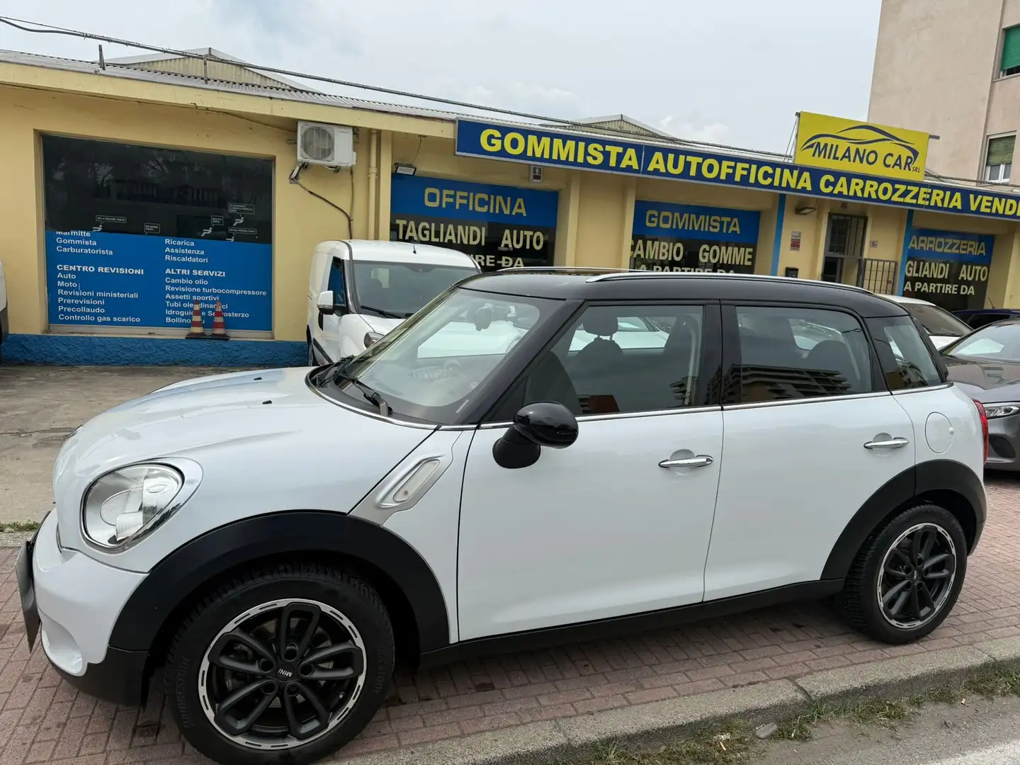 MINI Cooper D Countryman Mini Countryman R60 2.0 Business auto E6 Bianco - 2