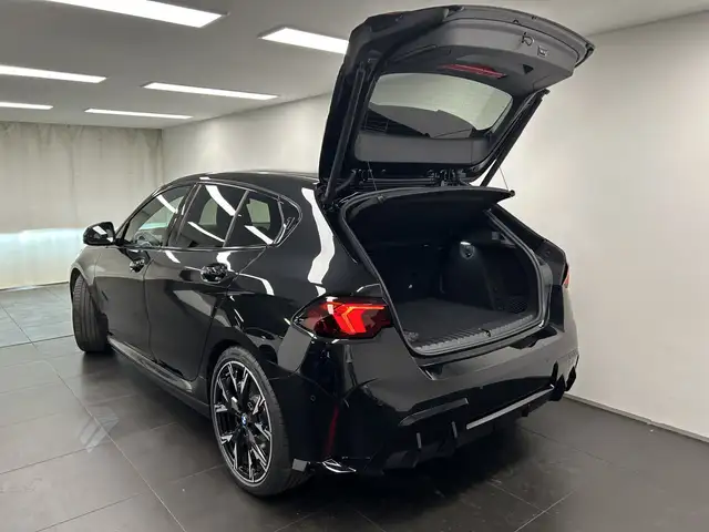 BMW M view 11
