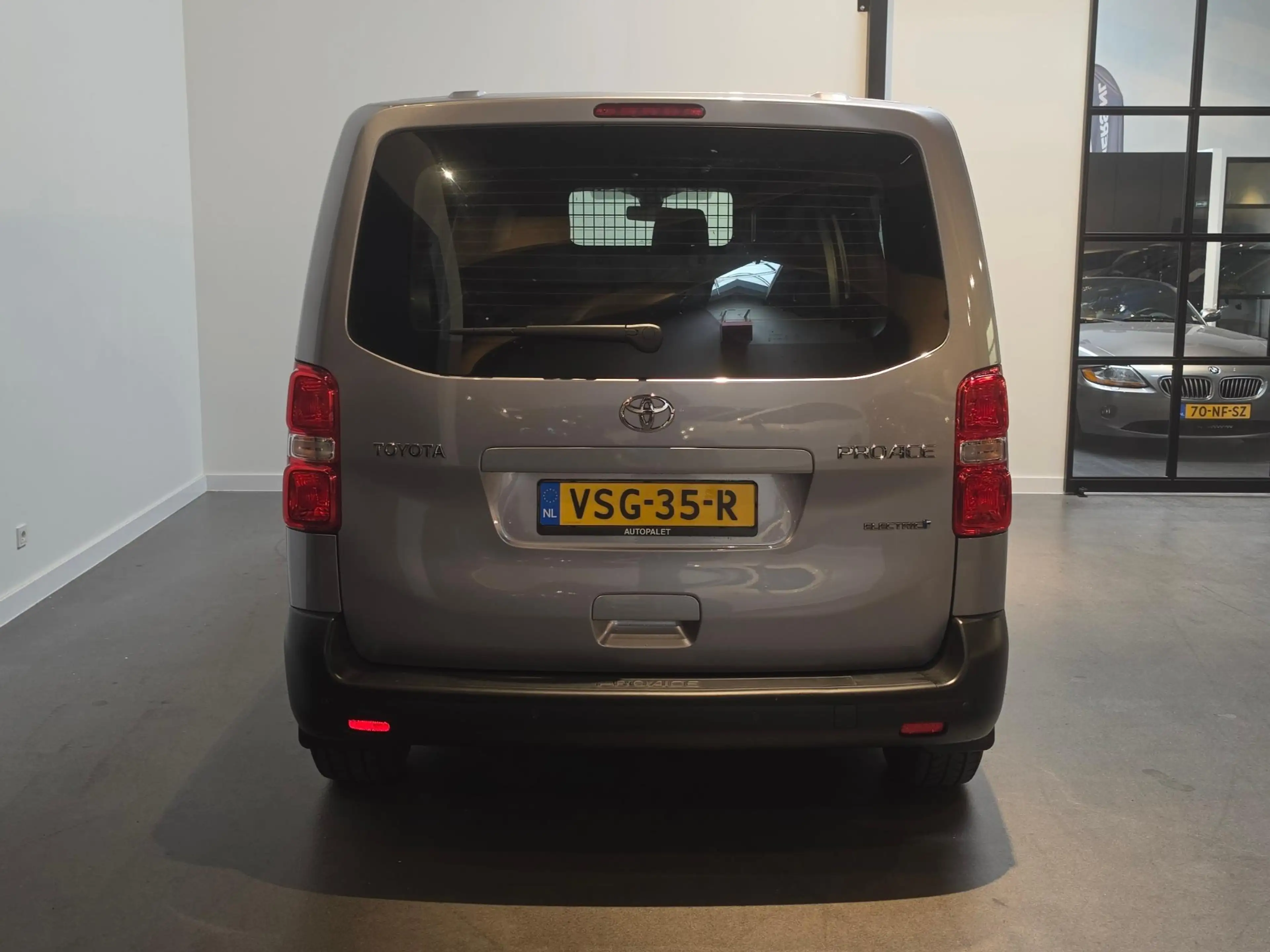 Toyota Proace Electric Compact Standard Range Live Apple Carplay — photo 6