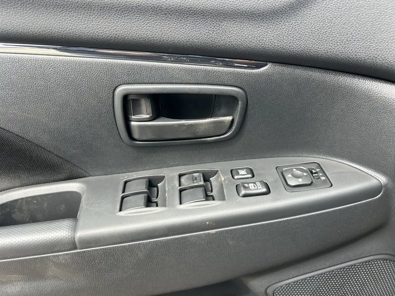 Mitsubishi RVR снимка Mitsubishi RVR