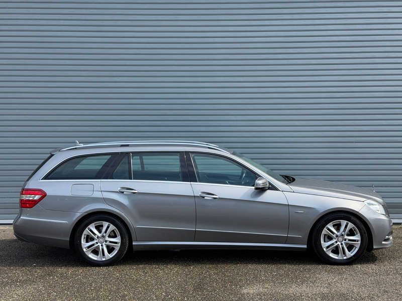 Mercedes-Benz E 200 E T-Modell Top Zustand* — photo 6