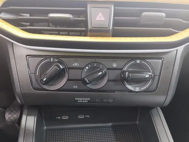 Seat Arona view 14