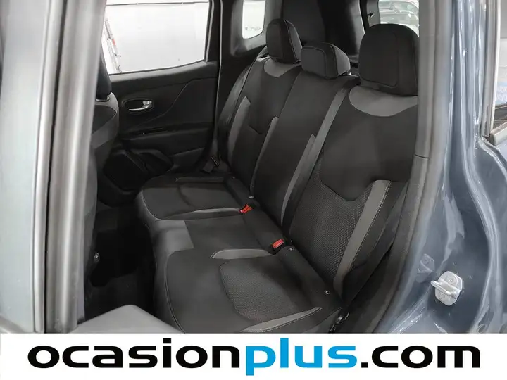 Jeep Renegade 2023, foto 10