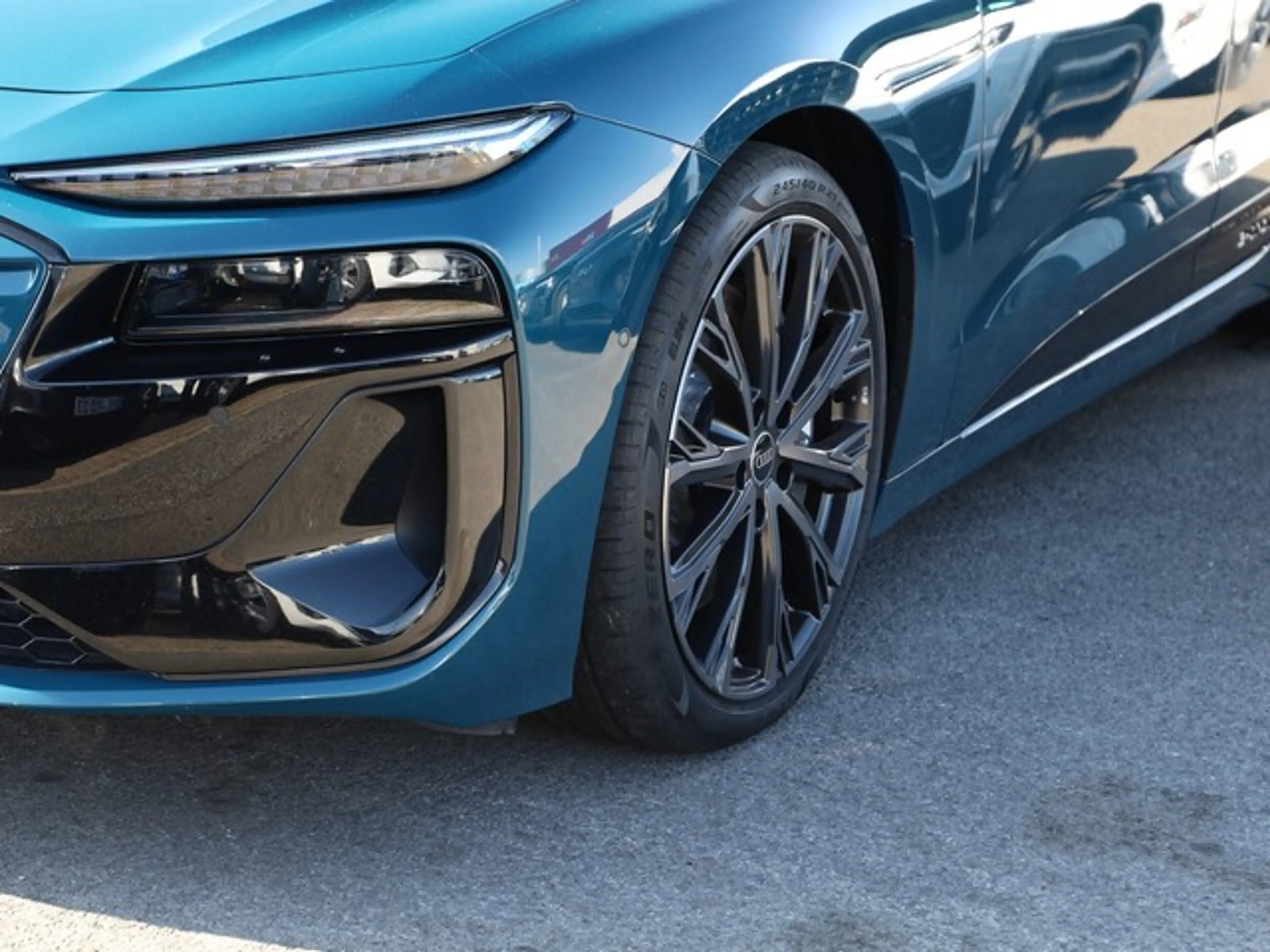 Audi S6 e-tron Sportback Edition One Blue B&O Pano LM21 AHK AC... — photo 12