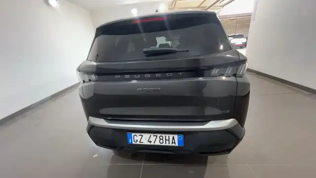 Peugeot 5008 view 5