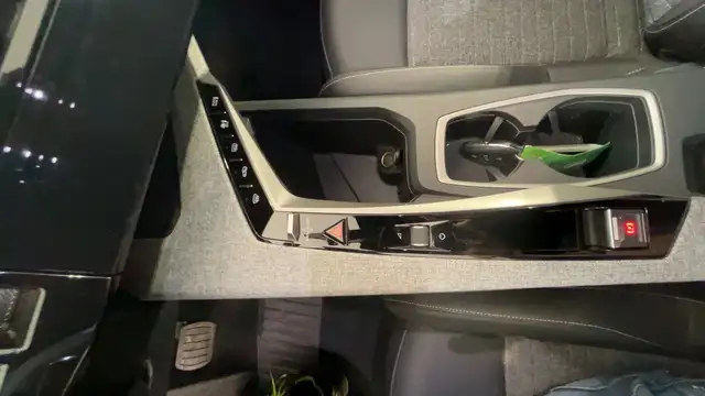 Peugeot 5008 view 18