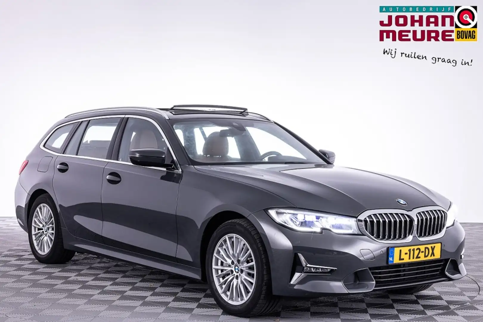 BMW 330 e xDrive Touring High Executive | PANORAMADAK | LE Grijs - 1