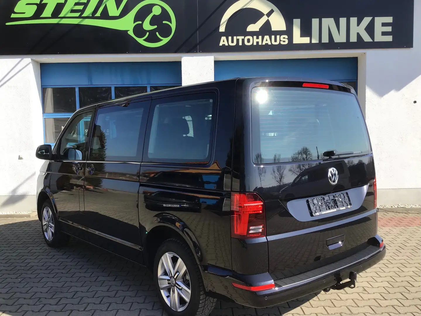 Volkswagen T6.1 Caravelle Kurz Comfortline LED Standheizg 2xS-Tür e.Heck Schwarz - 2