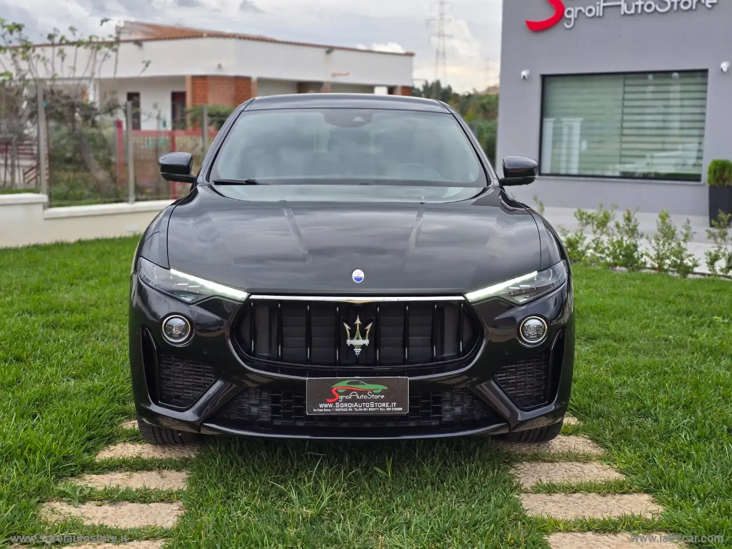Maserati Levante V6 Diesel AWD Gransport Noir - 2