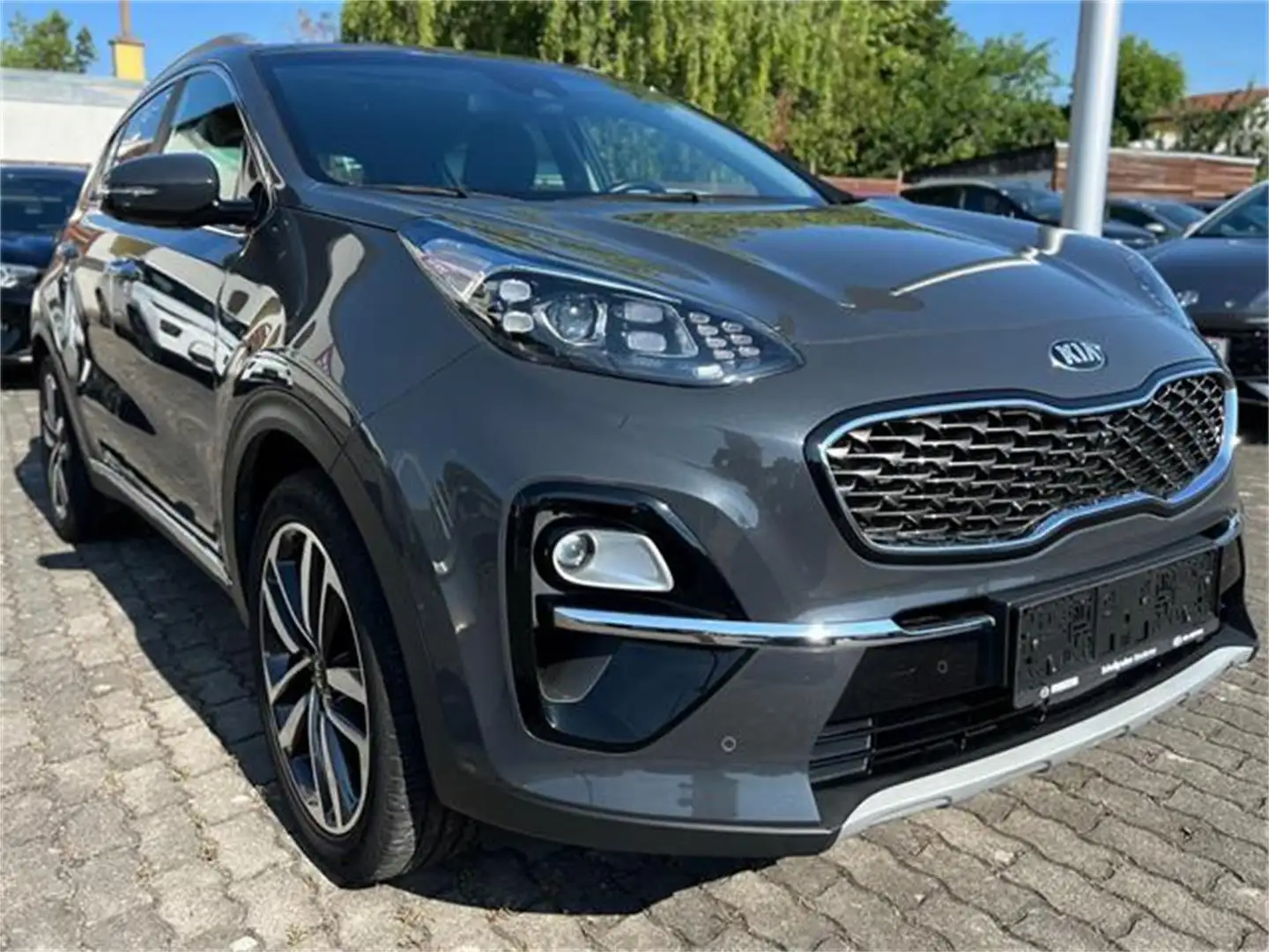 Kia Sportage 1,6 CRDI SCR Platin Gris - 2