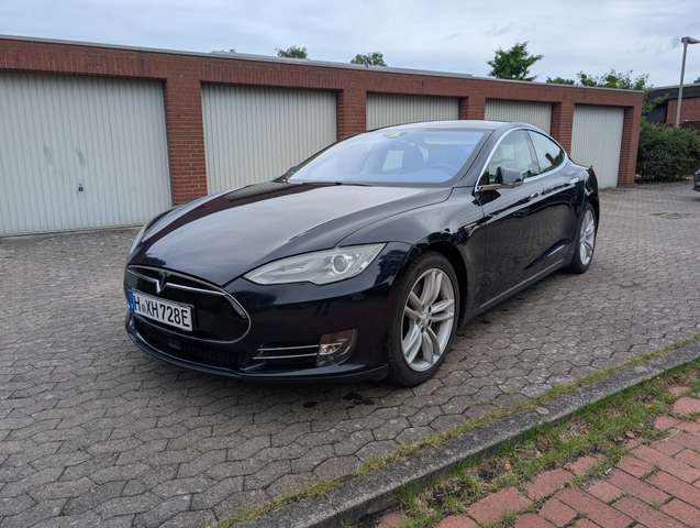 Tesla Model S Model S P85D