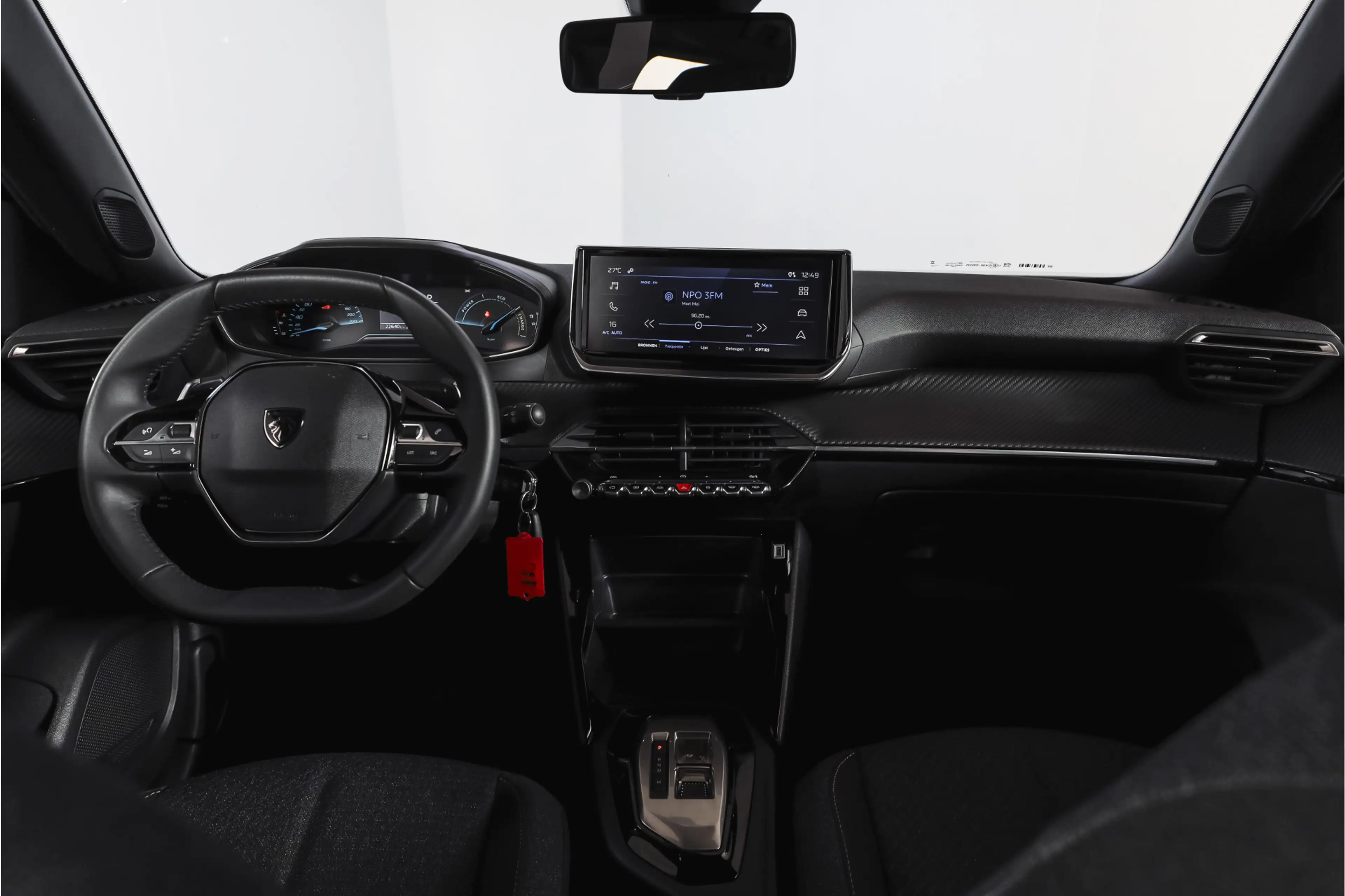 Peugeot 2008 1.2 Hybrid 136 Style | Cruise | PDC | App. Connect — photo 3