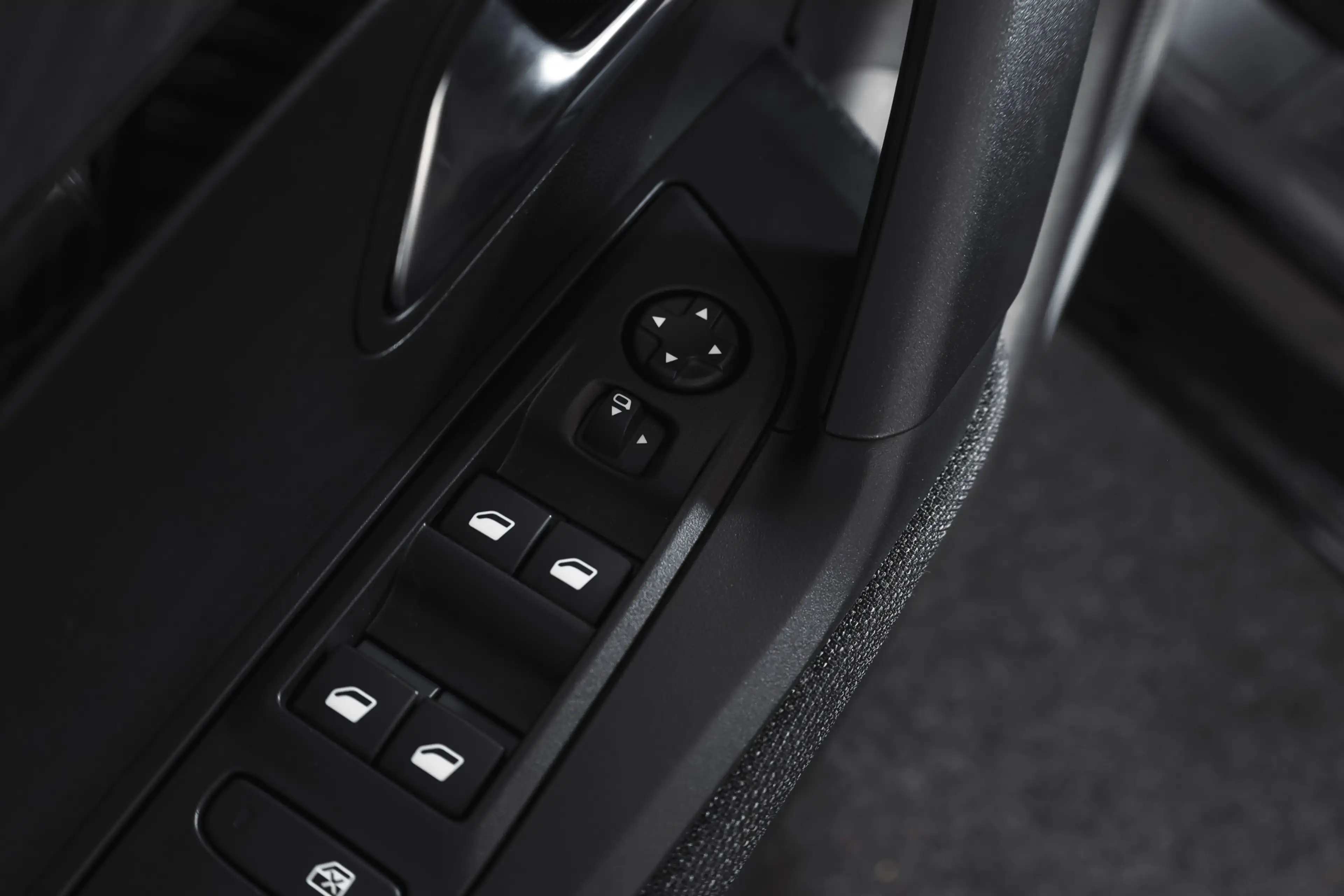 Peugeot 2008 1.2 Hybrid 136 Style | Cruise | PDC | App. Connect — photo 42