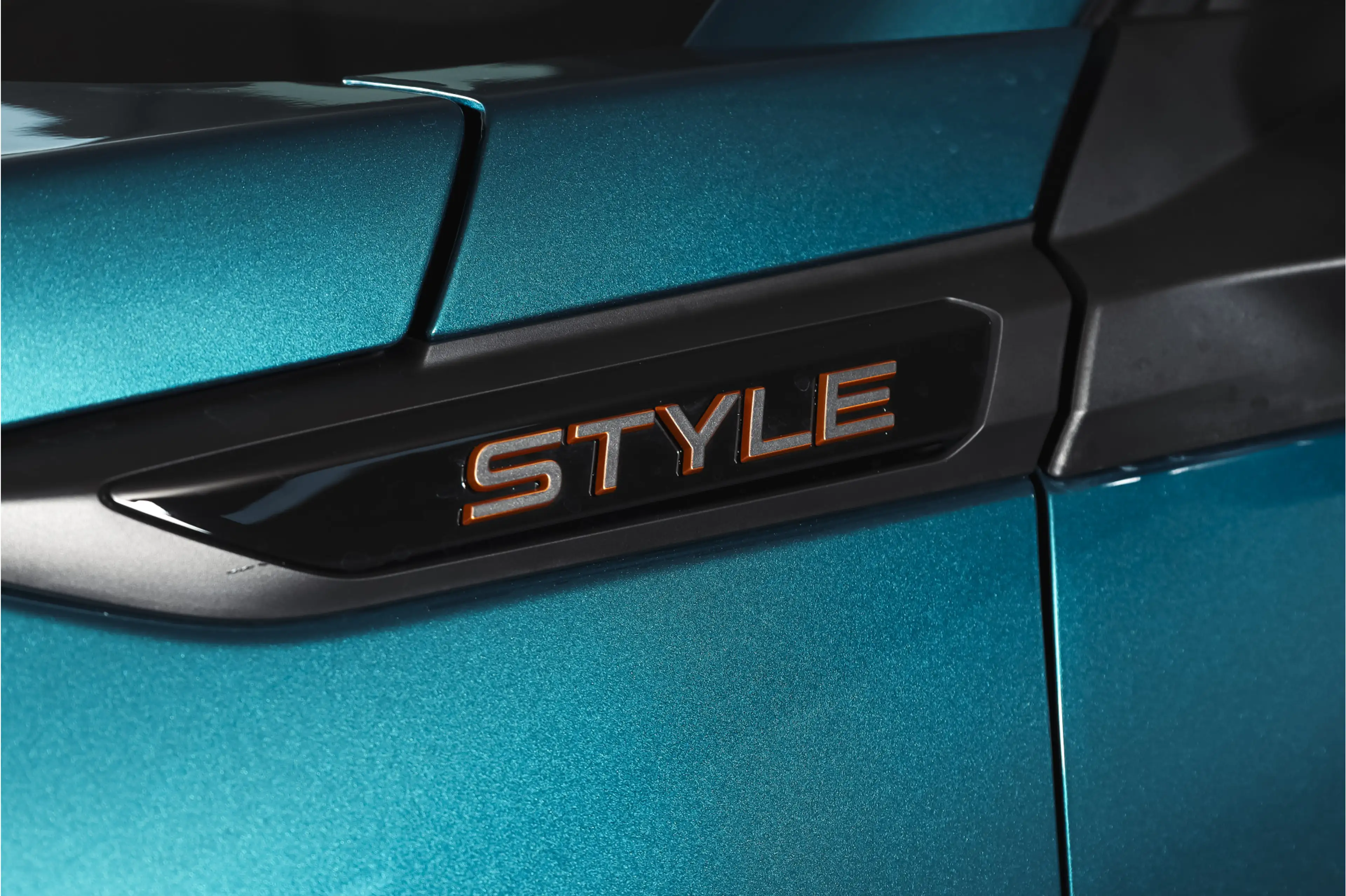 Peugeot 2008 1.2 Hybrid 136 Style | Cruise | PDC | App. Connect — photo 9