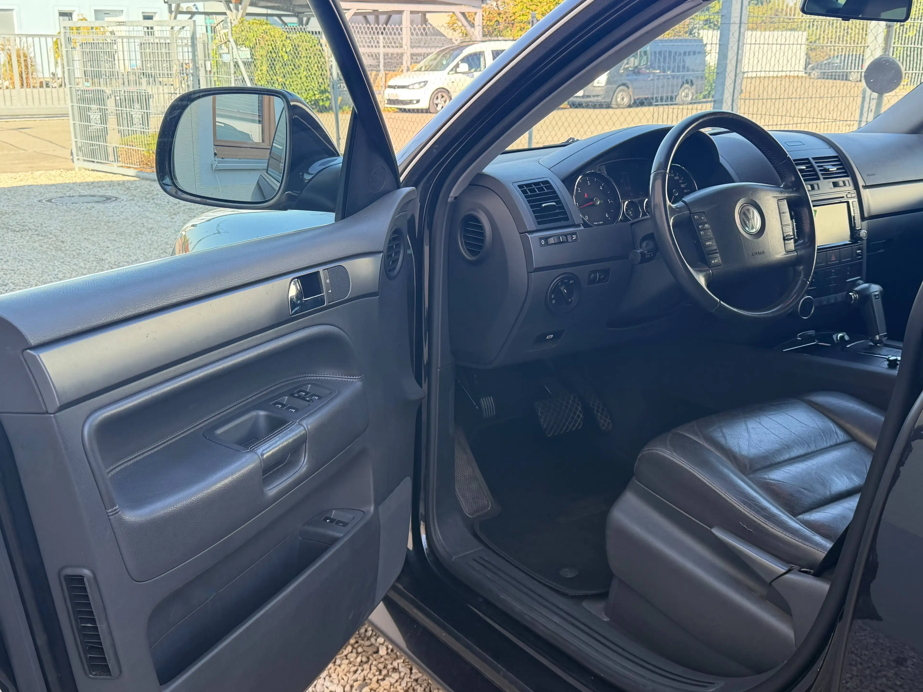 Volkswagen Touareg 3.0TDi 4x4 V6 TDI Automatik * AHK 3,5T* Standheizung — photo 9