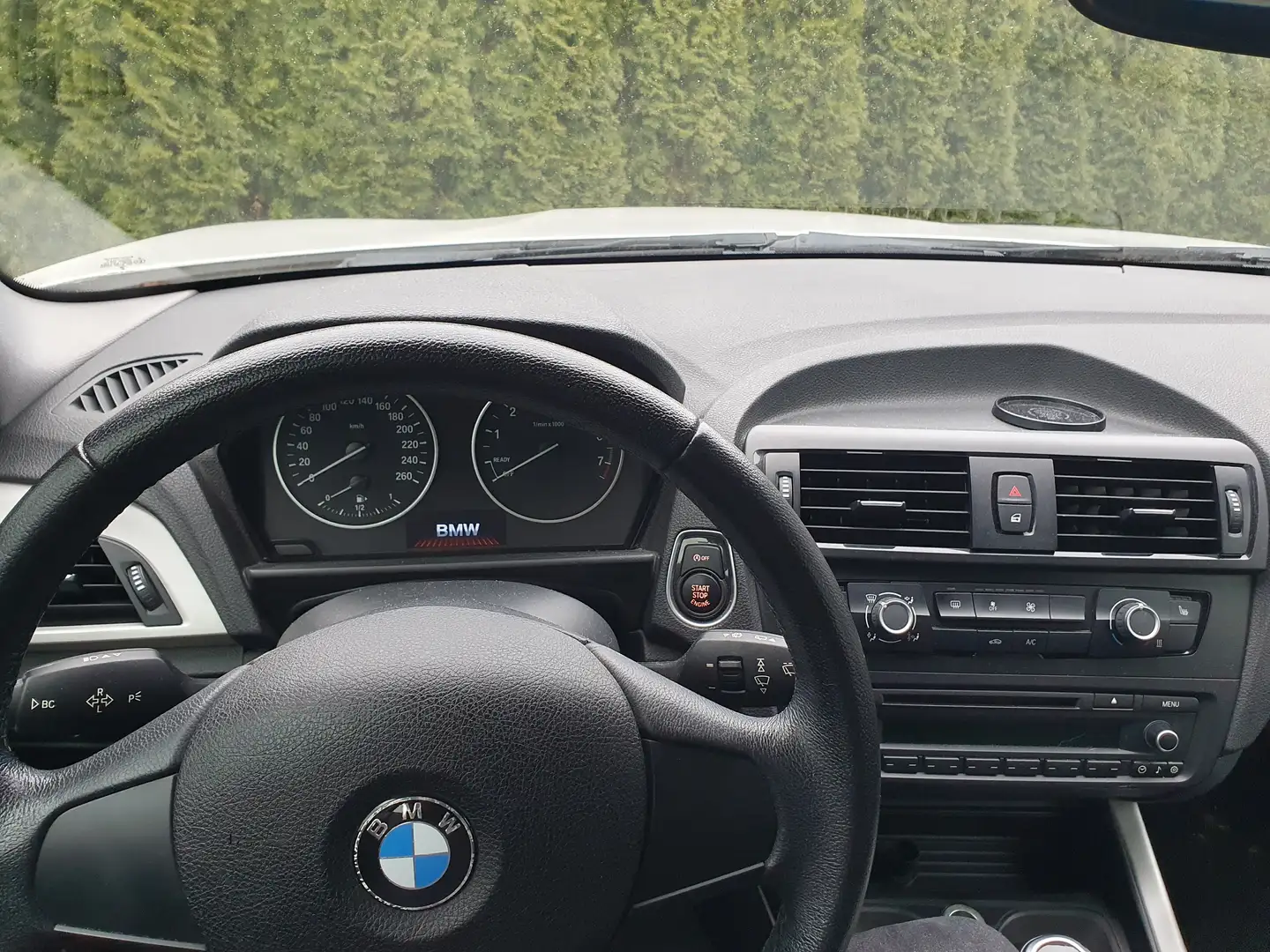 BMW 114 114i Weiß - 2