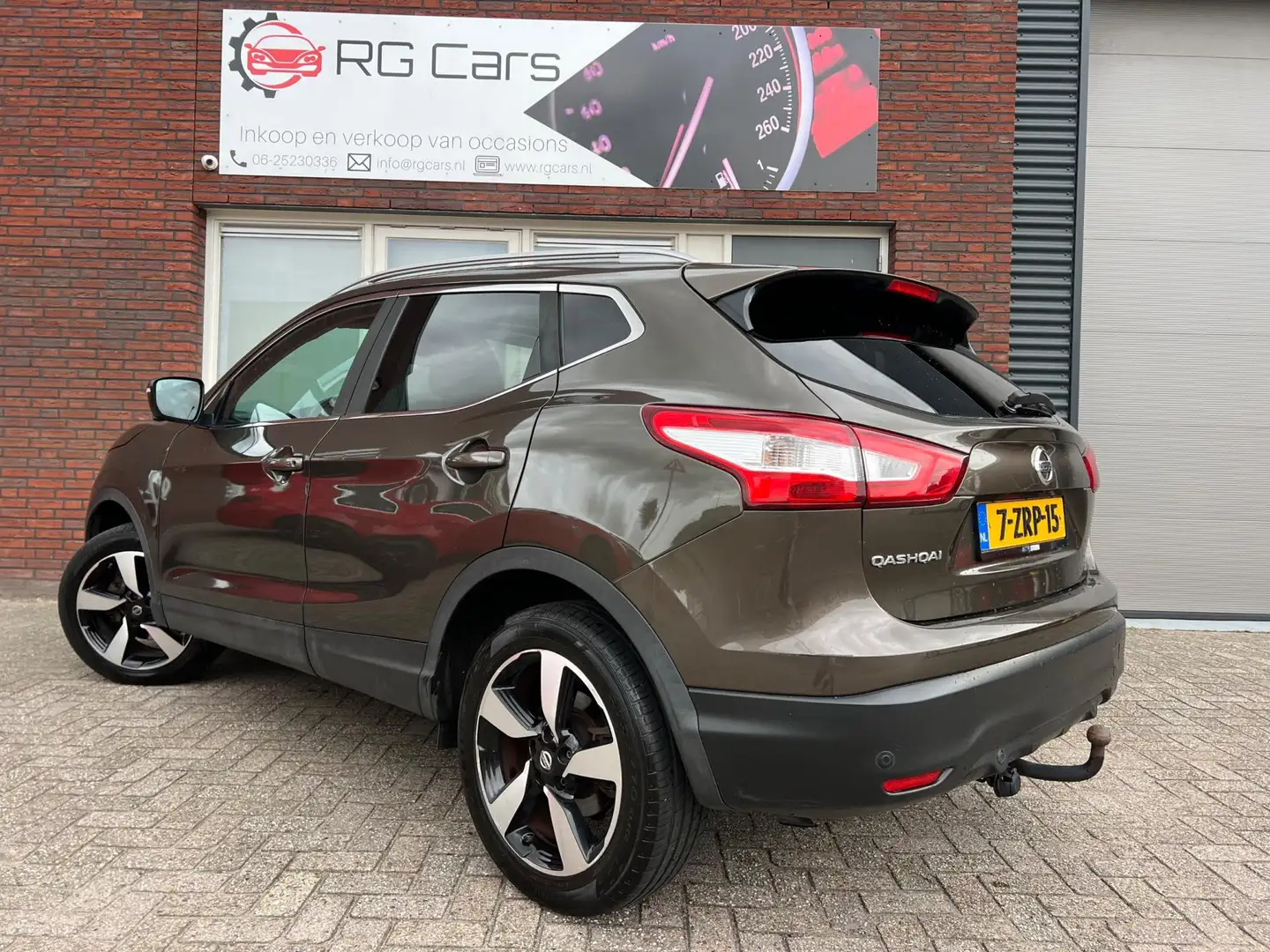 Nissan Qashqai 1.2 Connect Edition / 1e Eig / Pano / PDC / 360 Ca Bruin - 2