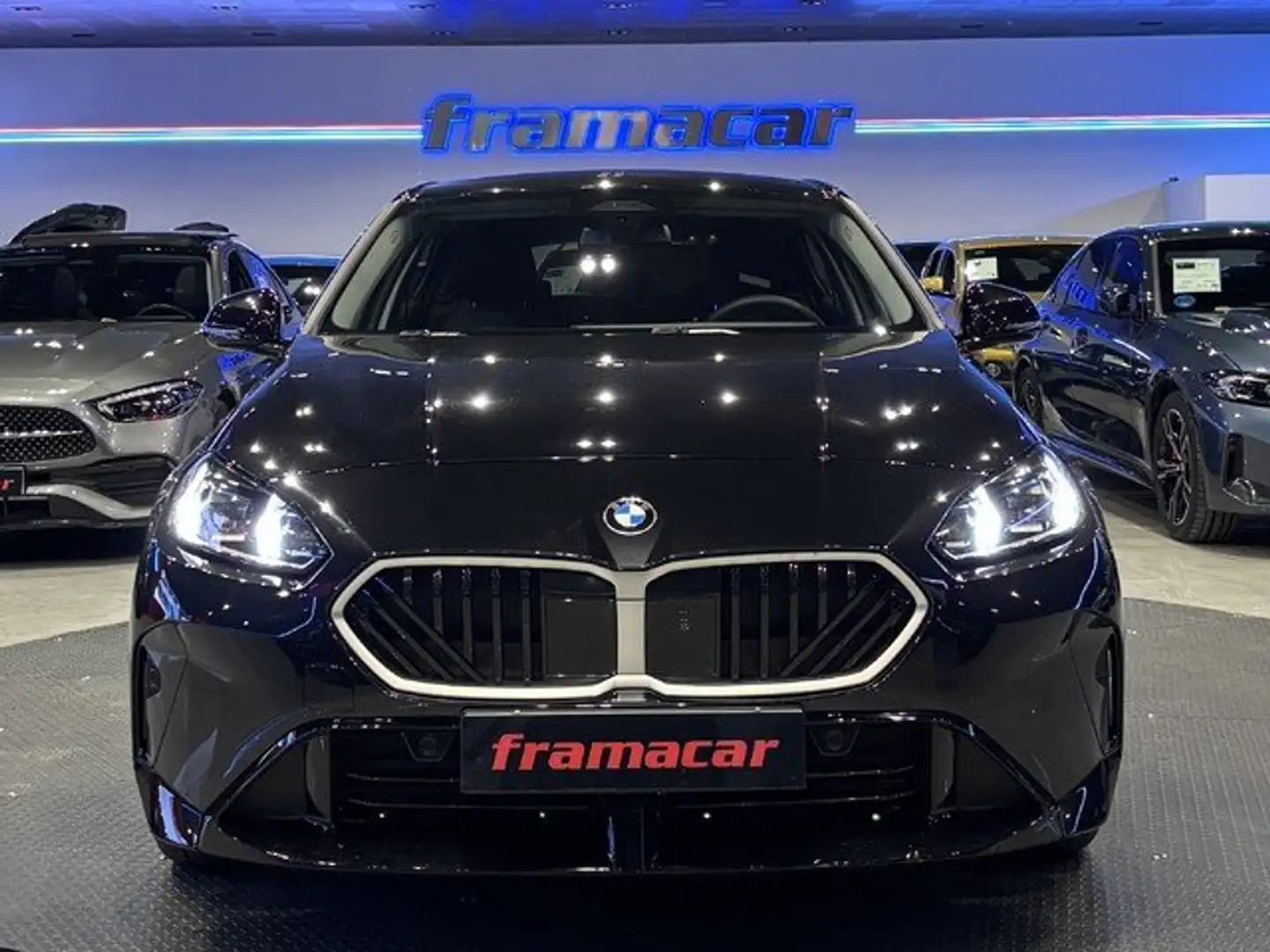 BMW 116 120iA Negro - 2