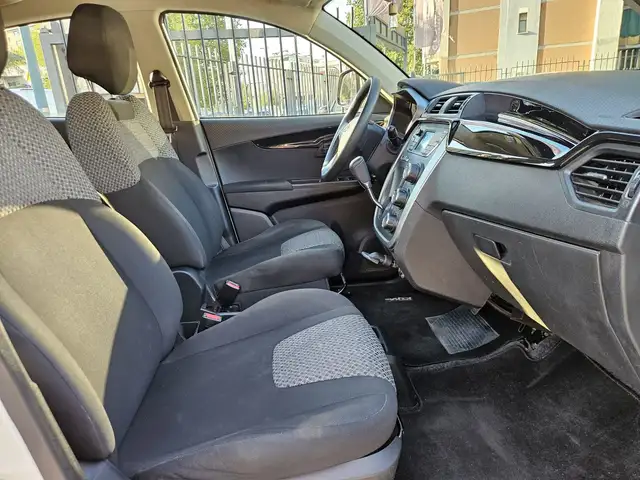 Mahindra KUV100 view 10