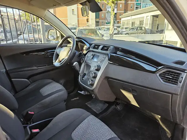 Mahindra KUV100 view 9