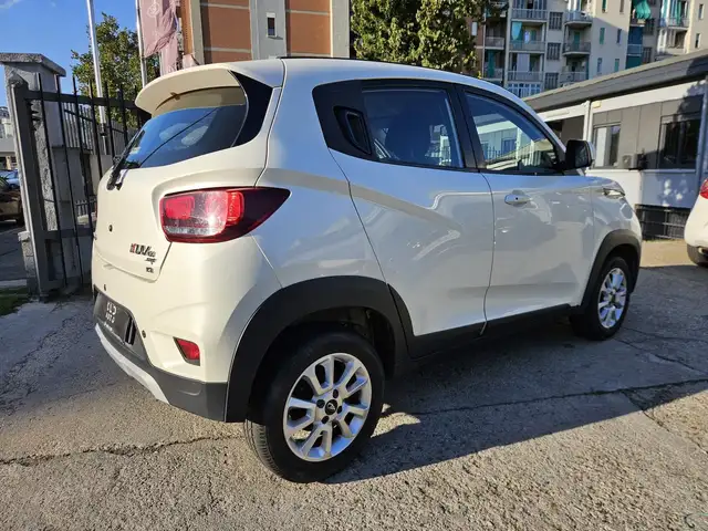 Mahindra KUV100 view 4