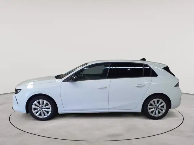 Opel Astra view 6